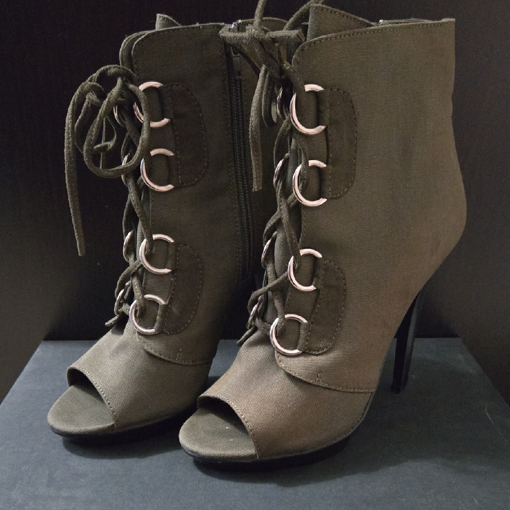 Women’s Olive Green Lace-Up Peep Toe Booties